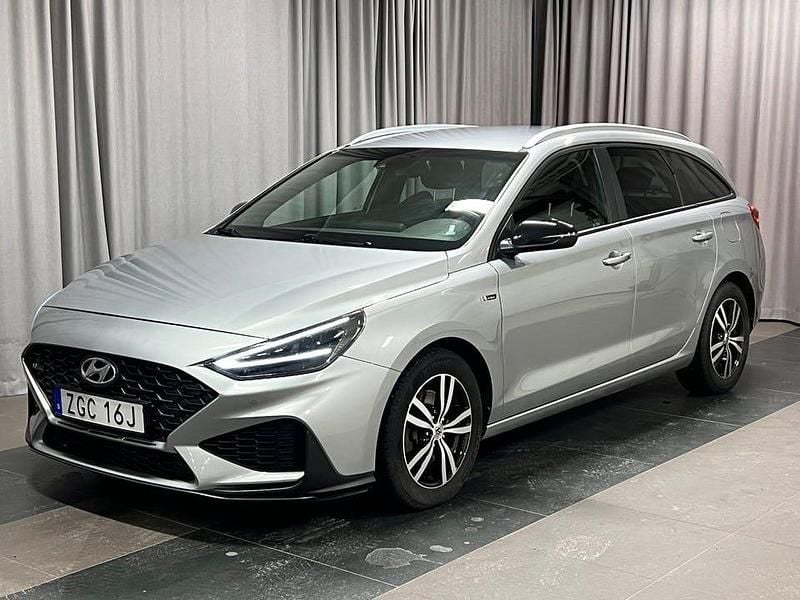 Grå Begagnad 2022 Hyundai i30 N Line Kombi | 219 900 kr (Bra pris) - Bild 1/4