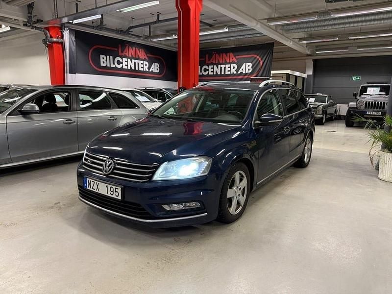 Mörkblå Begagnad 2013 VW Passat GT Kombi | 79 800 kr (Bra pris) - Bild 1/4