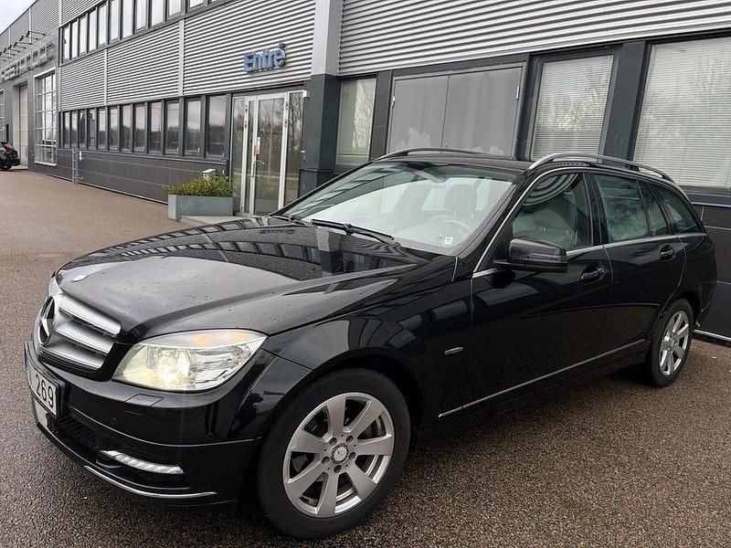 Svart Begagnad 2011 Mercedes C180 Avantgarde Kombi | 69 900 kr (Bra pris) - Bild 1/4
