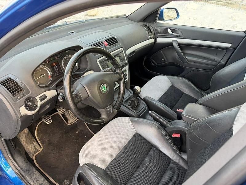 Begagnad Skoda Octavia RS 260 HK (191 kW) 2006