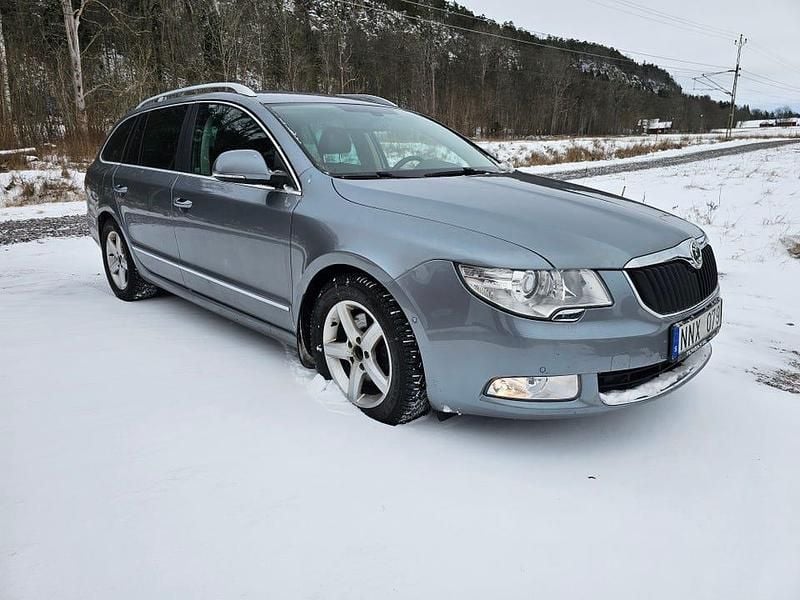Begagnad Skoda Superb 105 HK (77 kW) 2012 Kombi