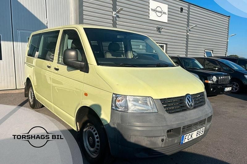 Ljusgrön Begagnad 2006 VW Shuttle Minibuss | 99 900 kr - Bild 1/3