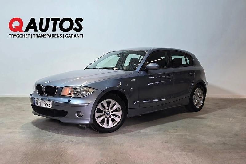 Blå Begagnad 2007 BMW 118 Advantage Halvkombi | 69 900 kr (Marknadspris) - Bild 1/3