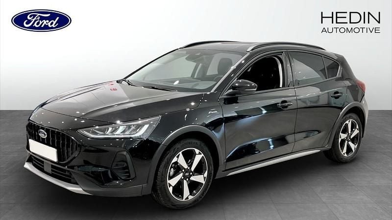 Begagnad 2024 Ford Focus Active Halvkombi | 204 900 kr (Bra pris) - Bild 1/4