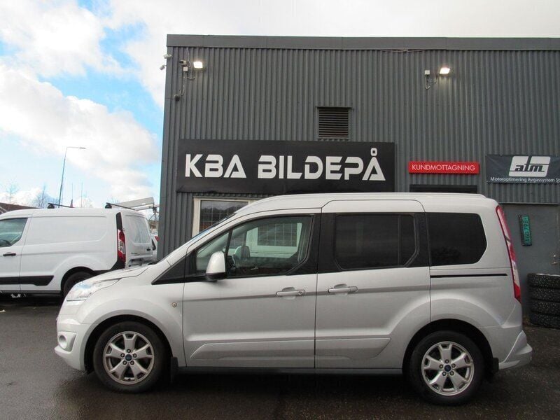 Grå Begagnad 2016 Ford Tourneo Connect Minibuss | 139 900 kr - Bild 1/4