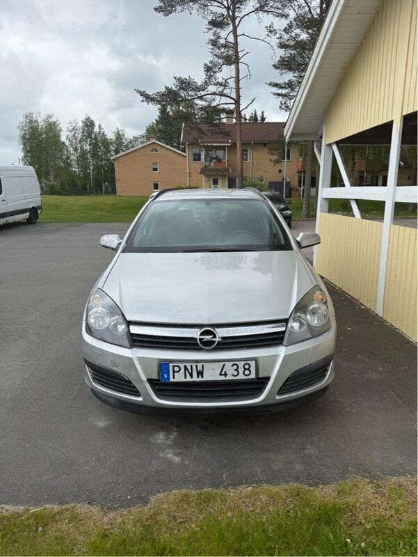 Grå Begagnad 2007 Opel Astra Kombi | 14 000 kr (Superpris) - Bild 1/4