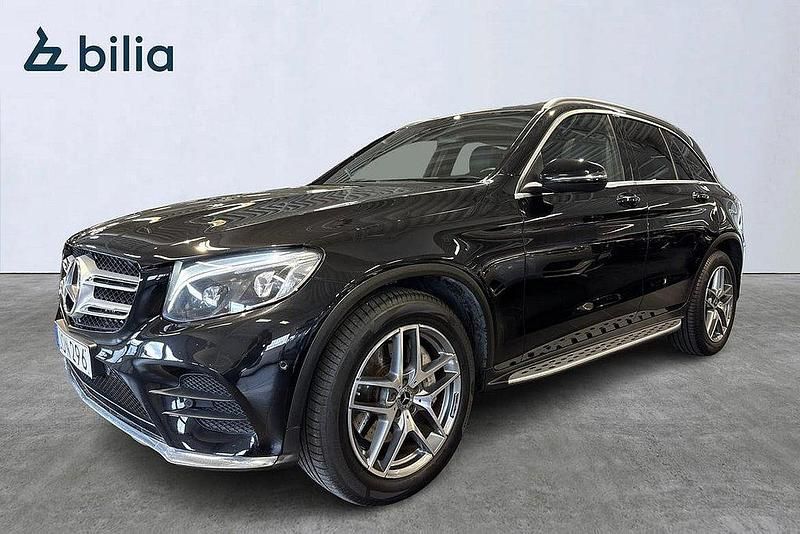 Svart Begagnad 2018 Mercedes GLC220 AMG SUV | 319 000 kr (Lite dyr) - Bild 1/4