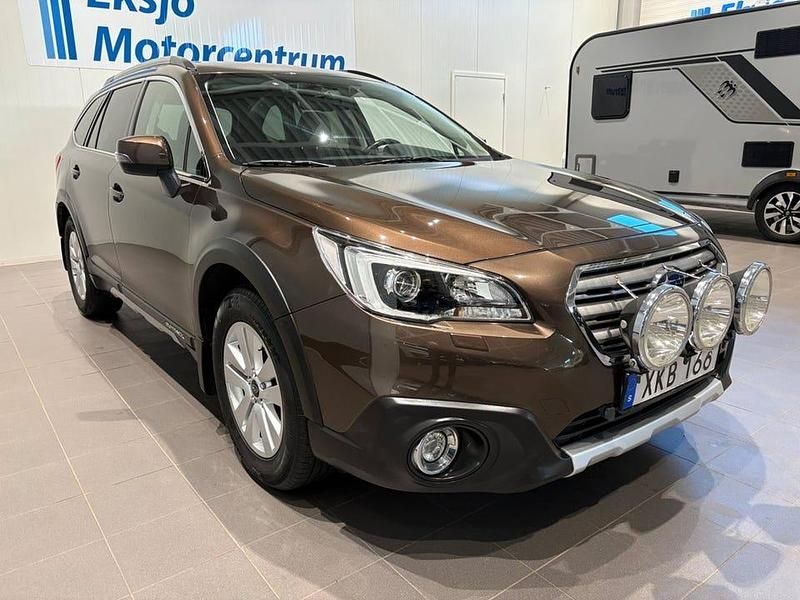 Ljusbrun Begagnad 2016 Subaru Outback Kombi | 229 900 kr (Lite dyr) - Bild 1/4