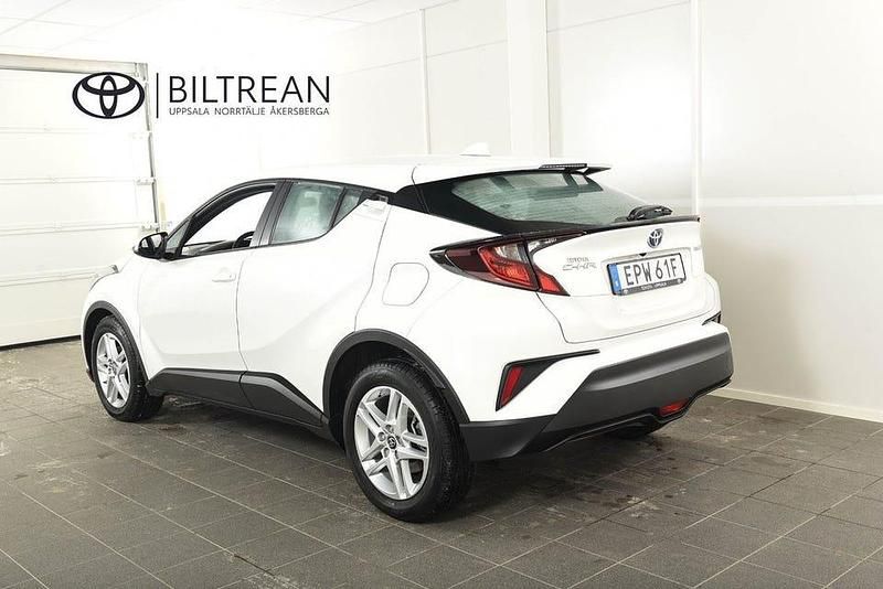 Begagnad Toyota C-HR Active 122 HK (89 kW) 2022 Vit SUV