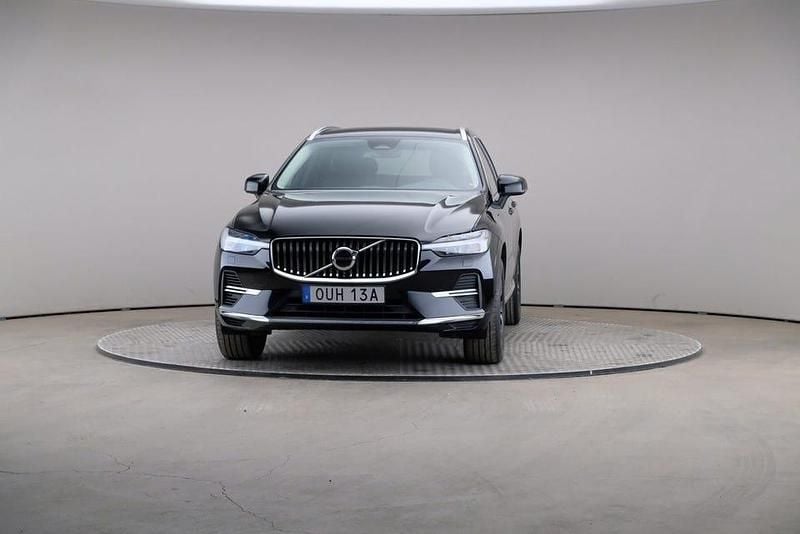 Begagnad Volvo XC60 Core 350 HK (257 kW) 2022 Black (solid) SUV