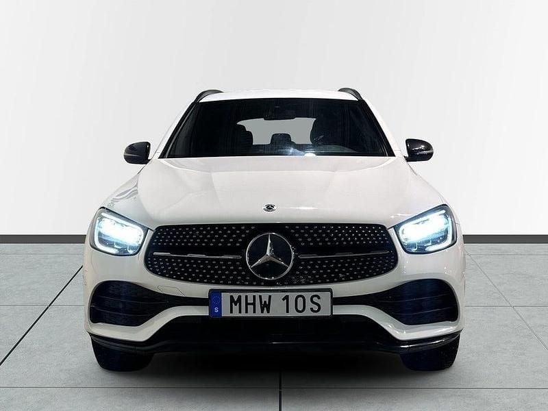Begagnad Mercedes GLC300 AMG line 320 HK (235 kW) 2022 Vit