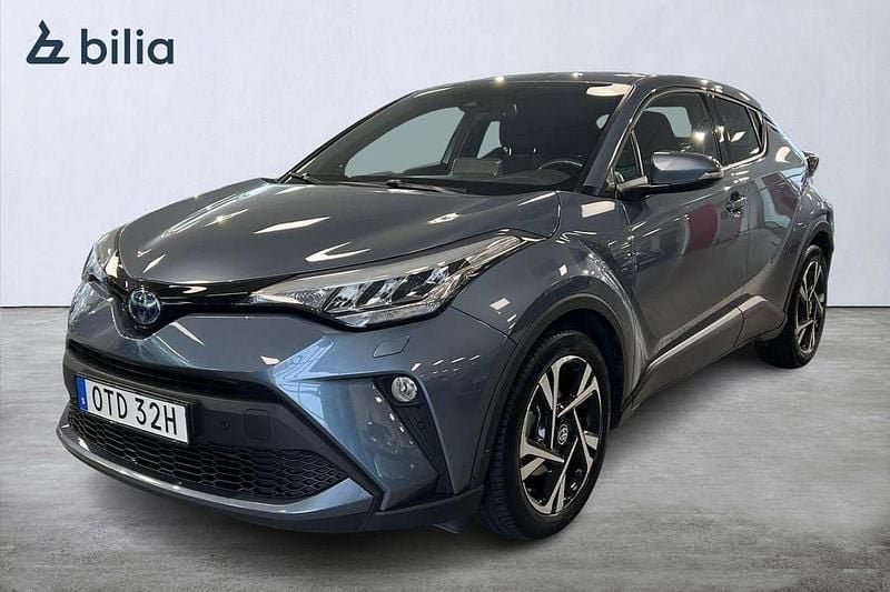 Grå Begagnad 2022 Toyota C-HR Edition SUV | 289 900 kr (Marknadspris) - Bild 1/3