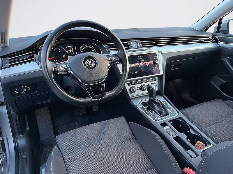 Begagnad VW Passat 151 HK (111 kW) 2019 Silver Kombi