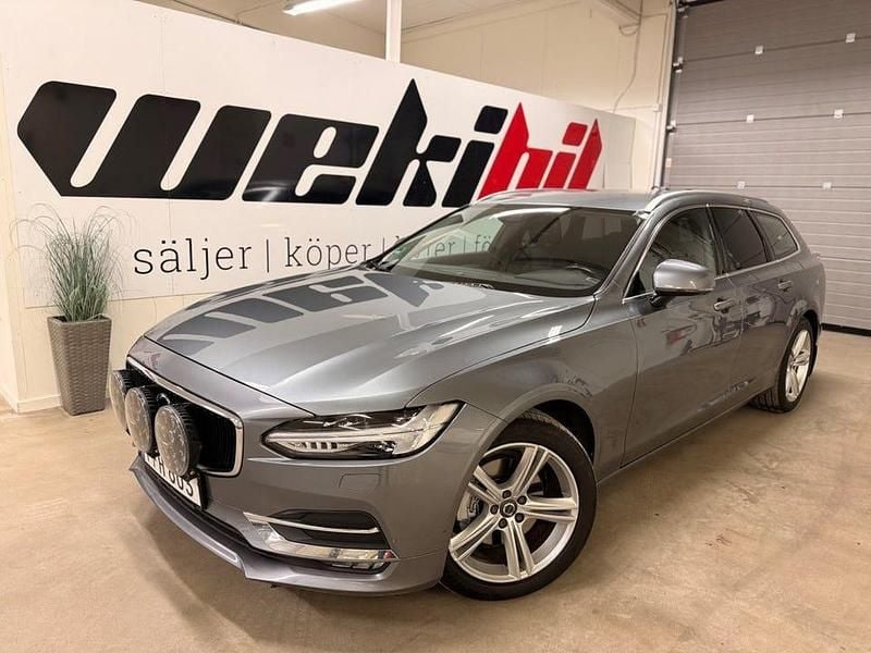 Grå Begagnad 2017 Volvo V90 Momentum Kombi | 179 500 kr (Bra pris) - Bild 1/4