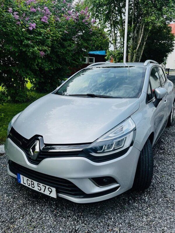 Silver Begagnad 2018 Renault Clio GrandTour Intens Kombi | 82 000 kr (Superpris) - Bild 1/4