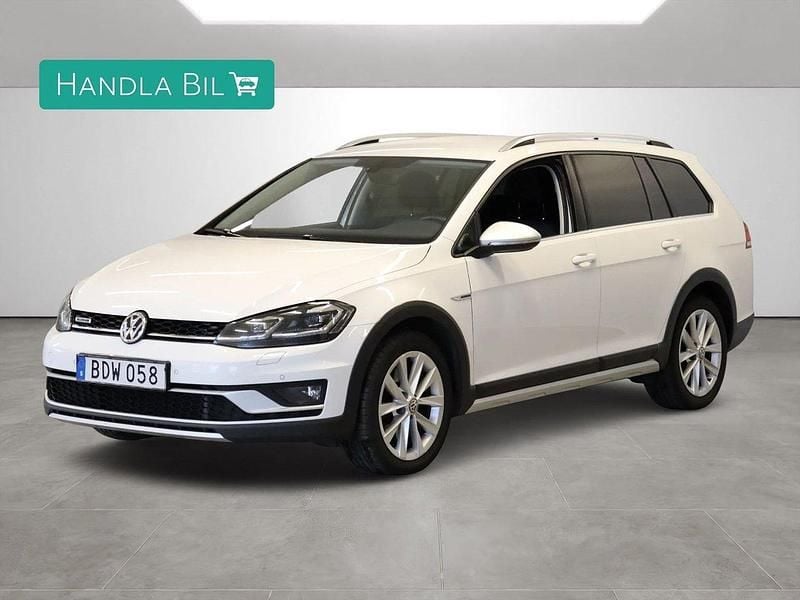 Vit Begagnad 2018 VW Golf Alltrack Kombi | 194 900 kr (Marknadspris) - Bild 1/4