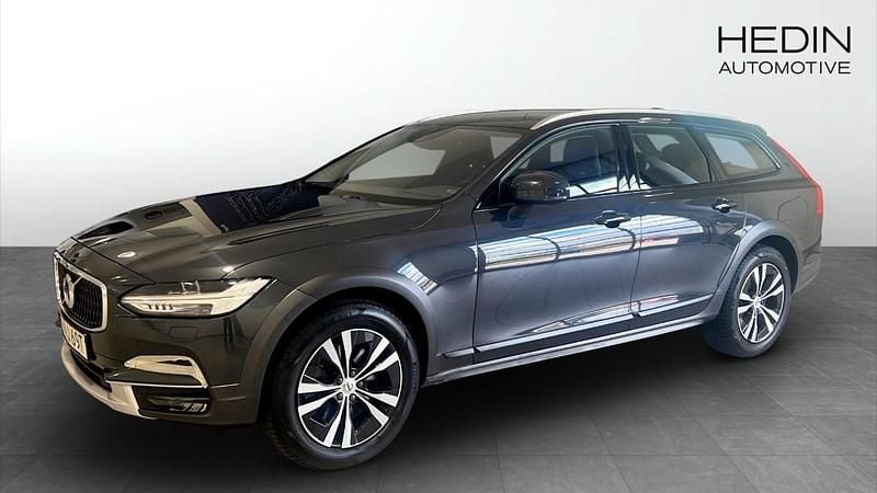 Grå (grey) Begagnad 2019 Volvo V90 CC Kombi | 320 000 kr (Marknadspris) - Bild 1/4