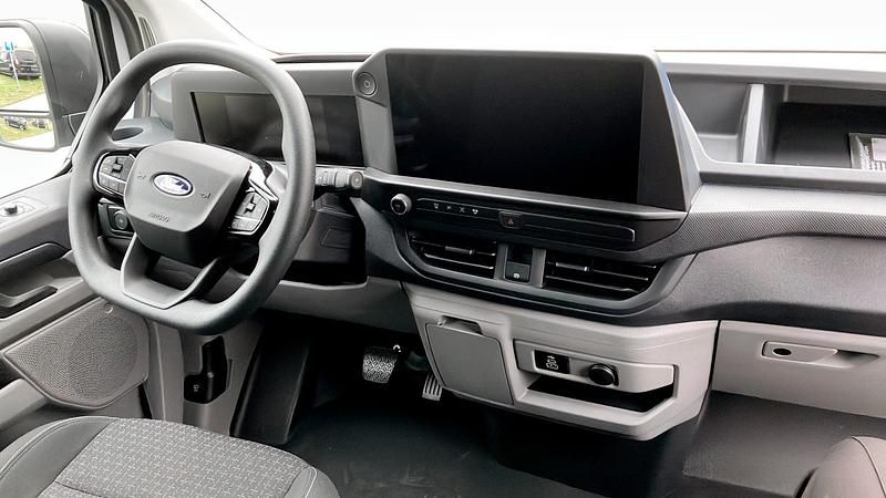 Begagnad Ford E-Transit Trend 100 kW (136 HK) 2025 Vit Van