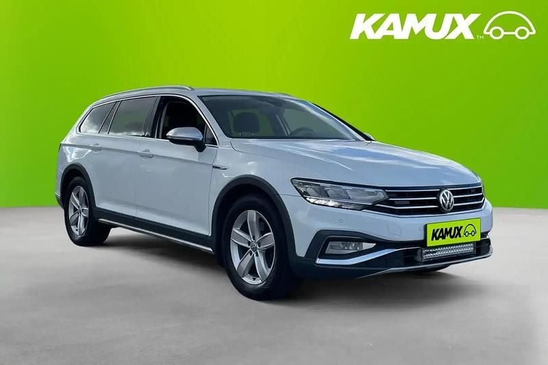Vit Begagnad 2019 VW Passat Kombi | 234 800 kr (Dyr) - Bild 1/4