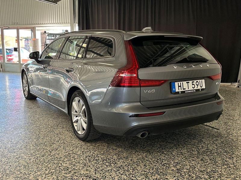 Begagnad Volvo V60 Momentum 190 HK (139 kW) 2019 Grå Kombi