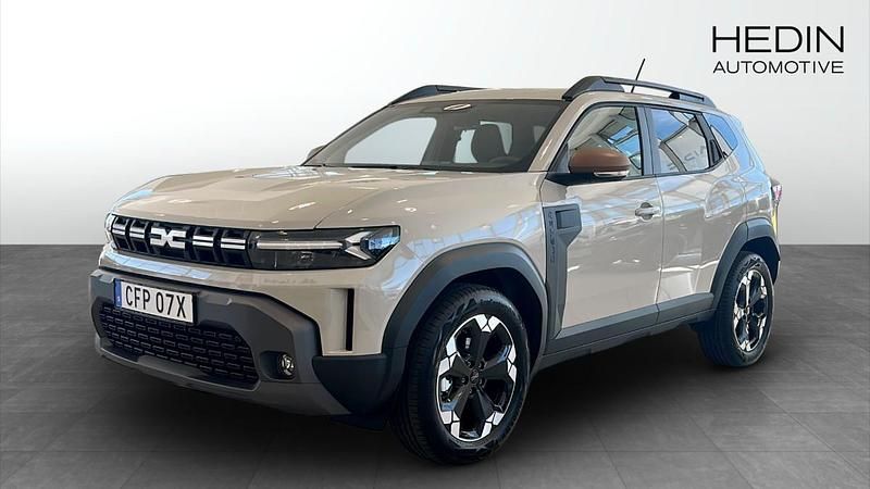 Brun (beige) Begagnad 2025 Dacia Duster Extreme SUV | 342 300 kr (Marknadspris) - Bild 1/4