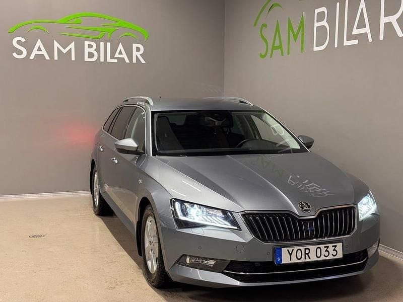 Begagnad Skoda Superb Business Line 190 HK (139 kW) 2018 Grå Kombi