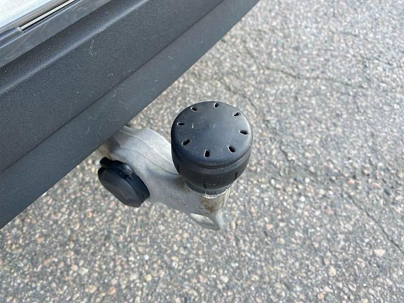 Begagnad Polestar 2 Standard Range Single Motor 200 kW (272 HK) 2023 Silver Halvkombi