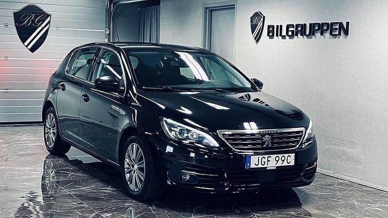 Svart Begagnad 2019 Peugeot 308 Allure Halvkombi | 129 900 kr (Marknadspris) - Bild 1/4