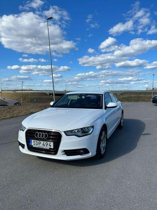 Vit Begagnad 2014 Audi A6 Sedan | 120 000 kr (Bra pris) - Bild 1/4
