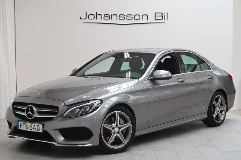 Silver Begagnad 2015 Mercedes C250 AMG Sedan | 239 900 kr (Marknadspris) - Bild 1/4
