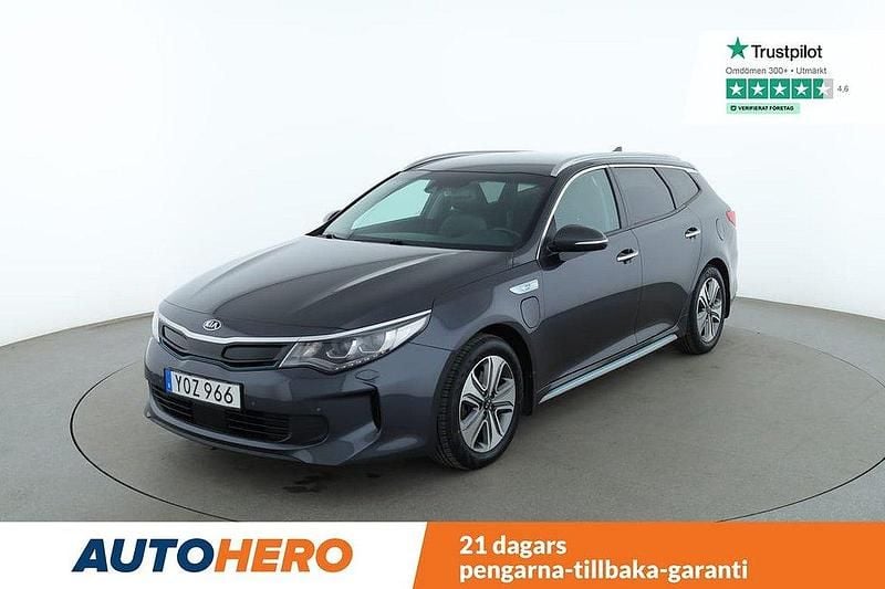 Grå Begagnad 2017 Kia Optima Hybrid Sport Sedan | 152 000 kr (Marknadspris) - Bild 1/4