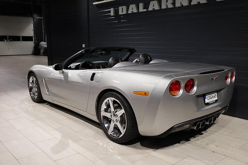 Begagnad Chevrolet Corvette LS 405 HK (297 kW) 2007 Silver Cab