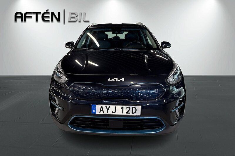 Begagnad Kia e-Niro Advance 150 kW (204 HK) 2021 Blå SUV