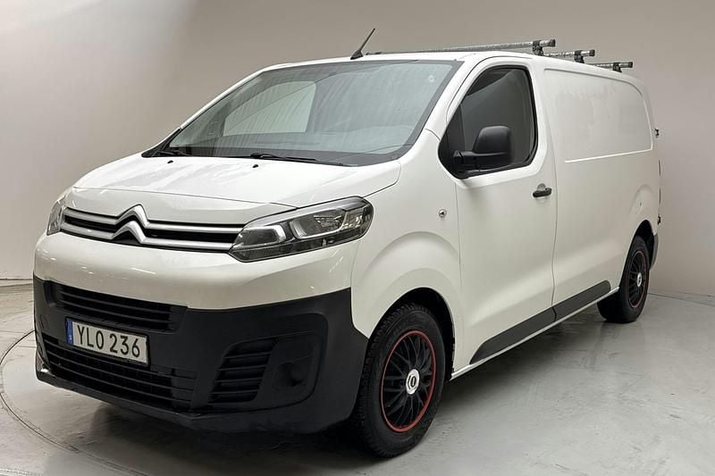 Vit Begagnad 2017 Citroën Jumpy | 89 000 kr (Marknadspris) - Bild 1/4