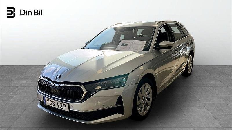 Silver Ny 2024 Skoda Octavia Selection Kombi | 339 900 kr (Lite dyr) - Bild 1/4