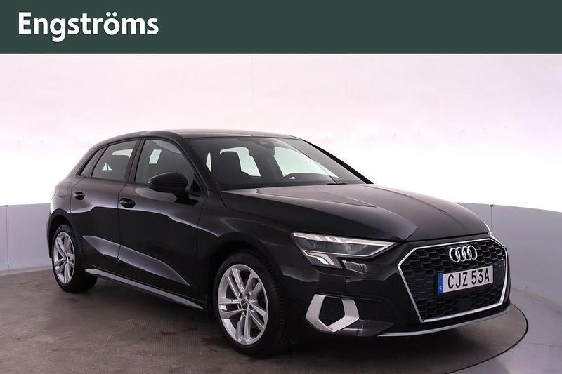 Svart Begagnad 2020 Audi A3 Sportback Advanced Halvkombi | 219 000 kr (Marknadspris) - Bild 1/4
