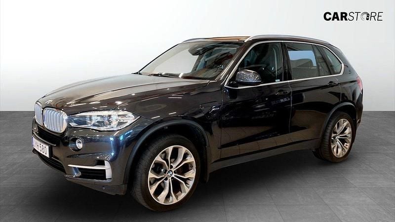 Grå (grey) Begagnad 2015 BMW X5 SUV | 244 900 kr (Marknadspris) - Bild 1/4