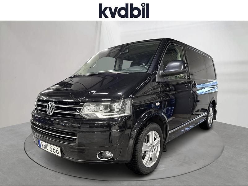 Svart Begagnad 2015 VW Multivan Highline Van | 249 000 kr (Marknadspris) - Bild 1/3