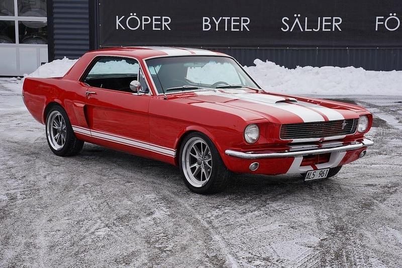 Begagnad Ford Mustang 203 HK (149 kW) 1966 Klarröd
