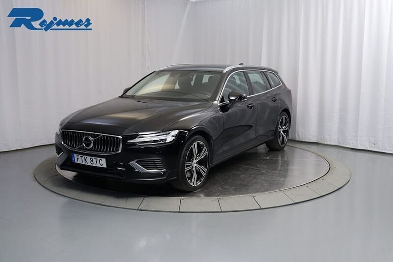 Svart Begagnad 2021 Volvo V60 Inscription Kombi | 339 900 kr (Marknadspris) - Bild 1/4