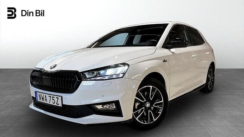 Vit Begagnad 2024 Skoda Fabia Monte Carlo Halvkombi | 249 900 kr (Marknadspris) - Bild 1/4