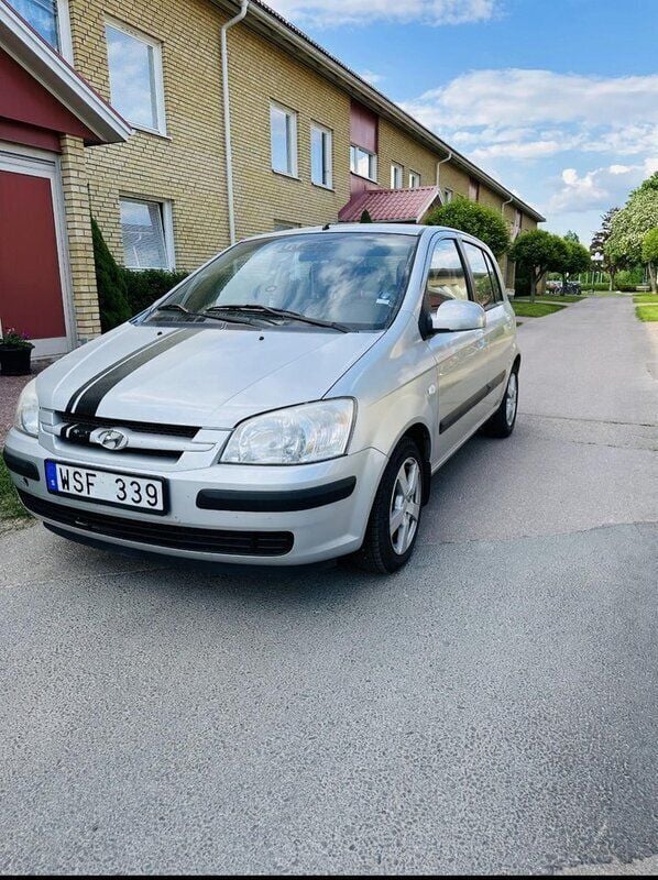 Silver Begagnad 2005 Hyundai Getz Halvkombi | 21 000 kr (Marknadspris) - Bild 1/4