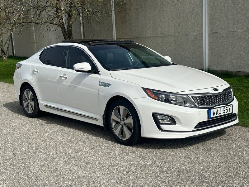 Vit Begagnad 2016 Kia Optima Hybrid Sedan | 169 800 kr - Bild 1/4