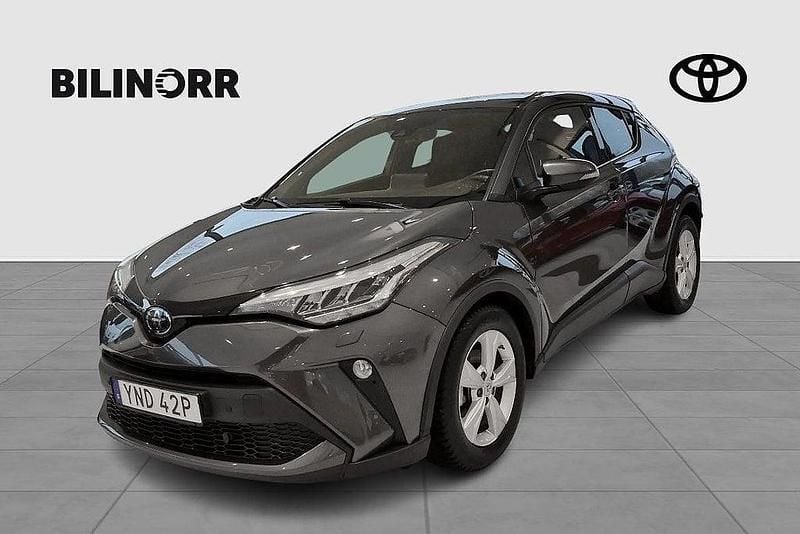 Mörkgrå Begagnad 2022 Toyota C-HR Edition SUV | 279 900 kr (Marknadspris) - Bild 1/4