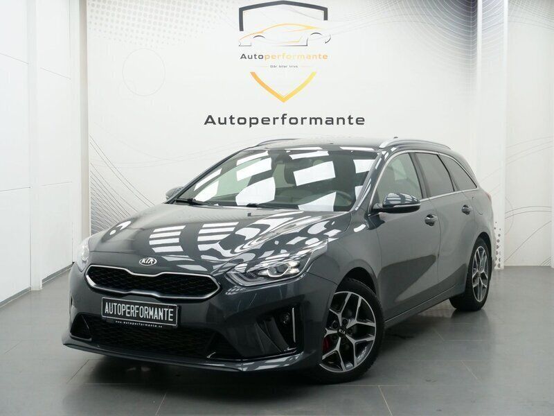 Grå Begagnad 2019 Kia Ceed Sportswagon GT-Line Kombi | 169 000 kr (Marknadspris) - Bild 1/4