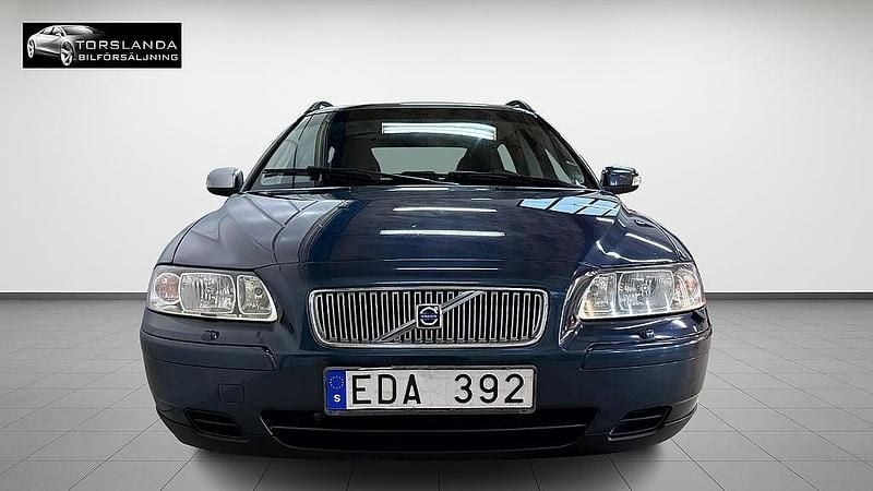 Begagnad Volvo V70 170 HK (125 kW) 2006 Blå Kombi