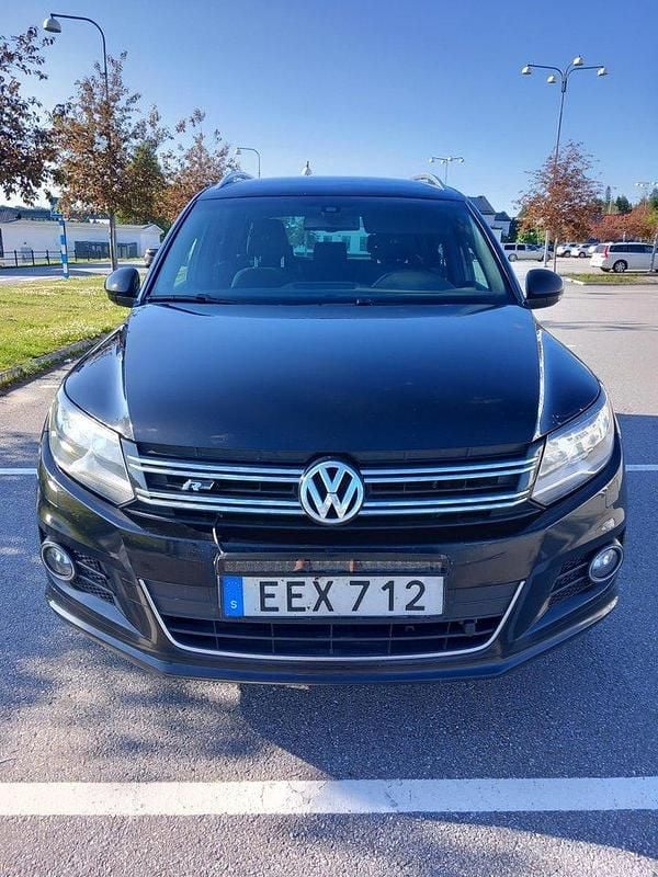 Svart Begagnad 2014 VW Tiguan Sportline SUV | 97 000 kr (Bra pris) - Bild 1/2