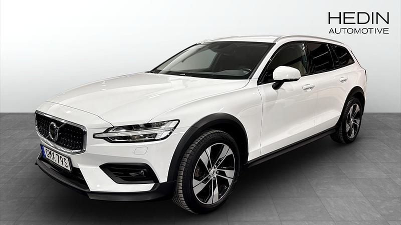 Vit Begagnad 2019 Volvo V60 CC Momentum Kombi | 249 900 kr (Marknadspris) - Bild 1/4
