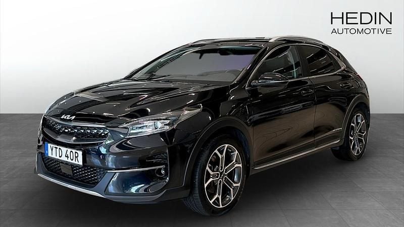 Svart (black) Begagnad 2022 Kia XCeed Advance SUV | 249 900 kr (Marknadspris) - Bild 1/4