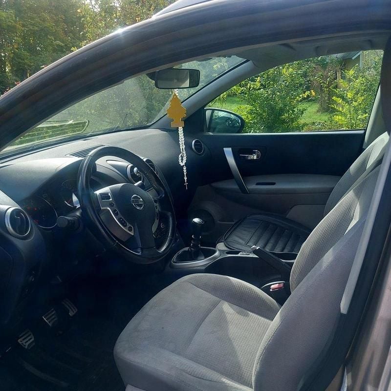 Brun Begagnad 2010 Nissan Qashqai SUV | 40 000 kr (Superpris) - Bild 1/4